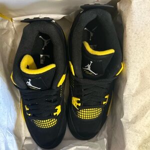 Jordan 4 Retro
